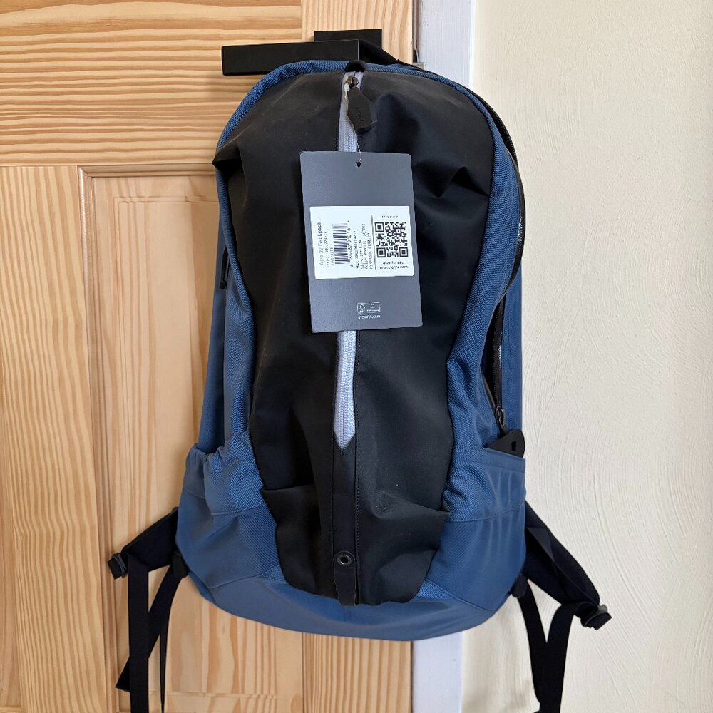 ARC’TERYX ARRO 22 WATERPROOF BAGPACK